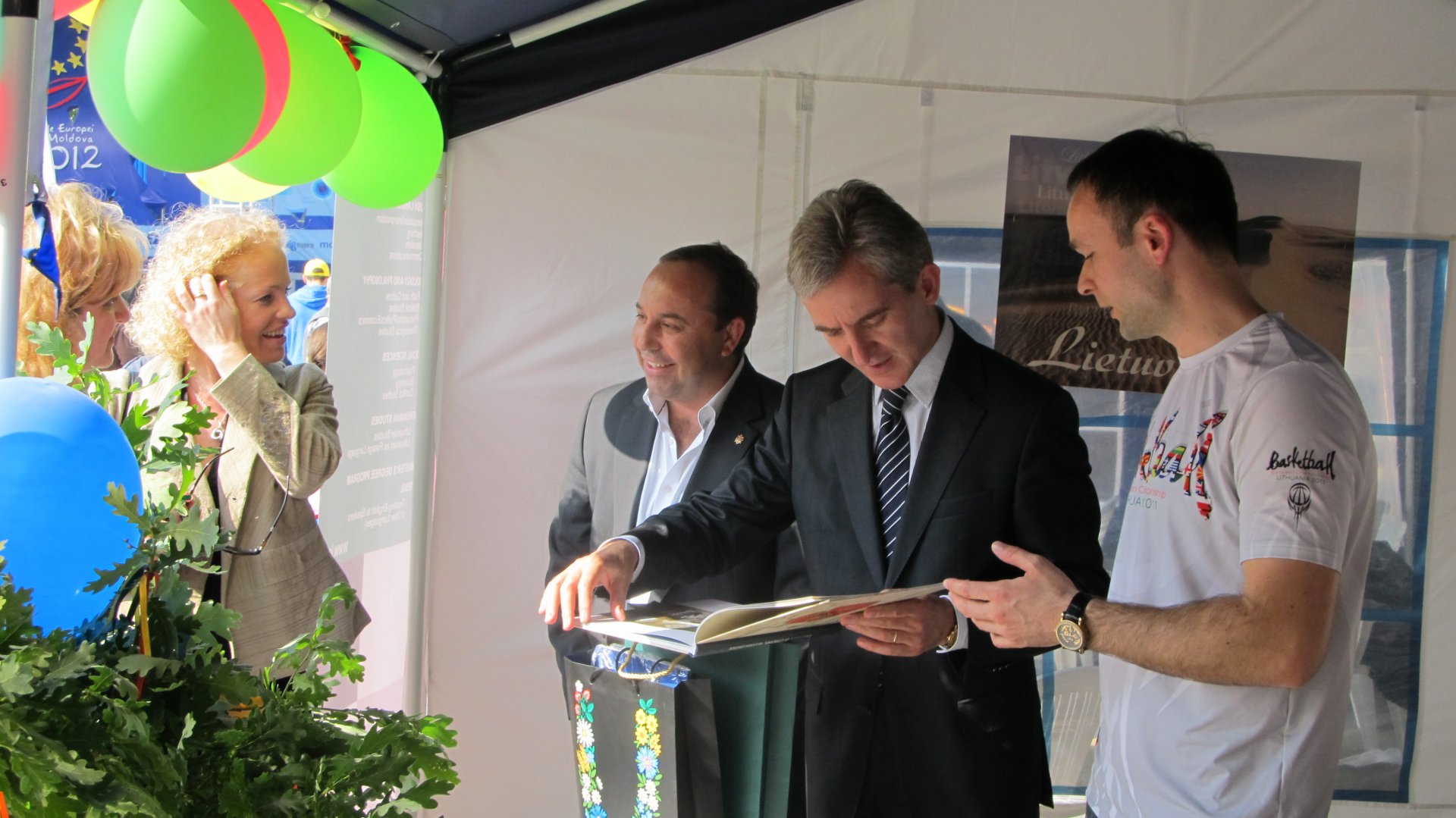 Vice Prime Minister and Minister of Foreign Affaires I.Leanca visited the tent of Lithuania